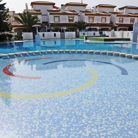 Apartamento Familiar Junto A La Playa De San Fernando - Oliva Kültér fotó