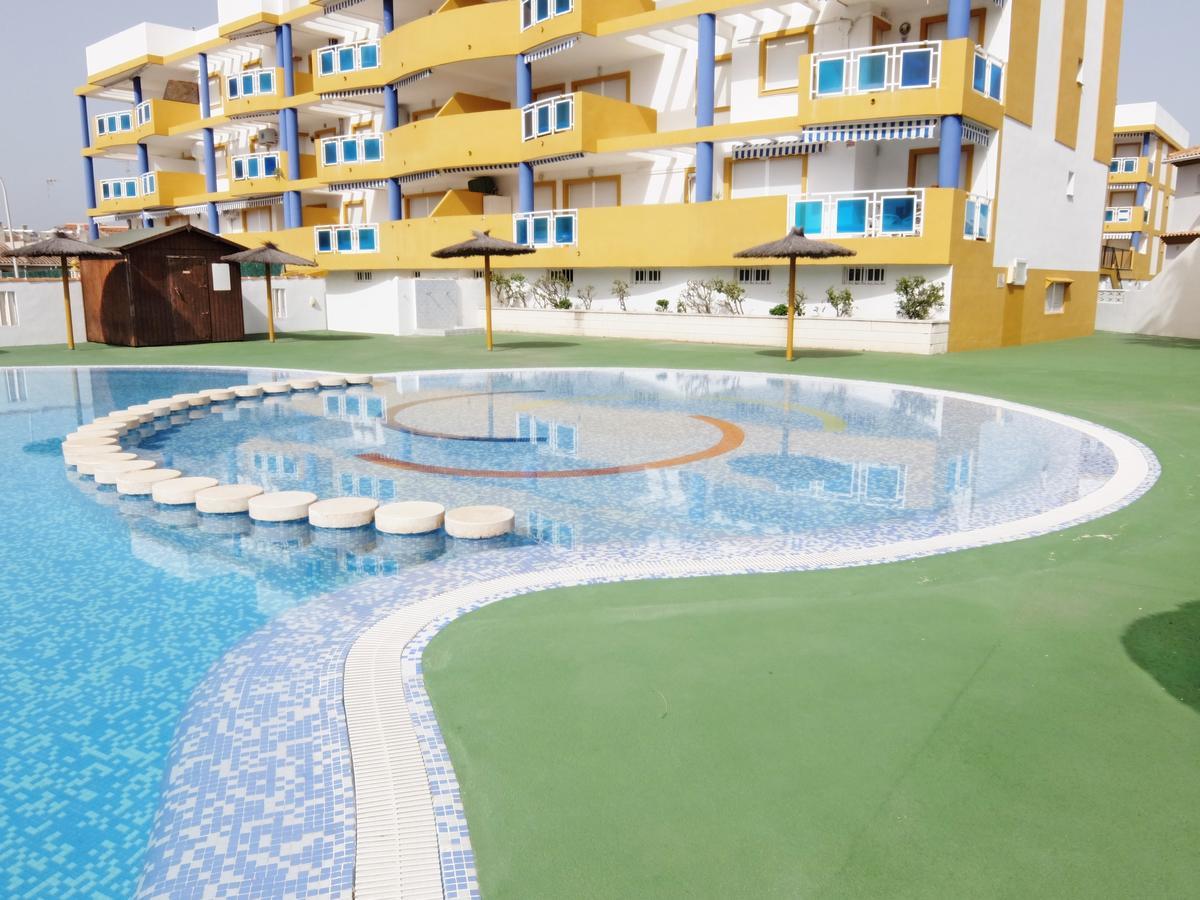 Apartamento Familiar Junto A La Playa De San Fernando - Oliva Kültér fotó