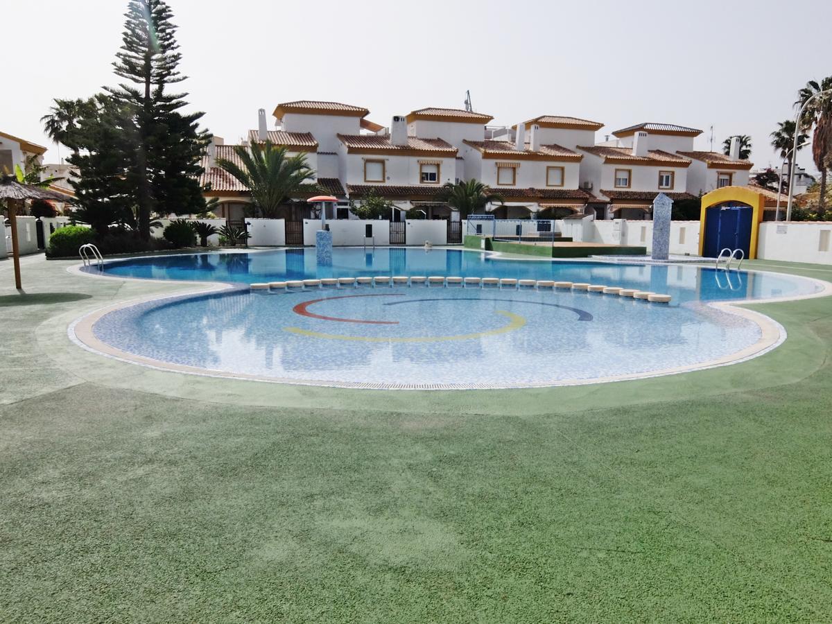 Apartamento Familiar Junto A La Playa De San Fernando - Oliva Kültér fotó
