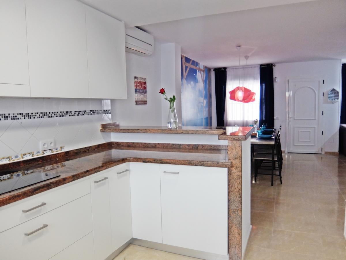 Apartamento Familiar Junto A La Playa De San Fernando - Oliva Kültér fotó