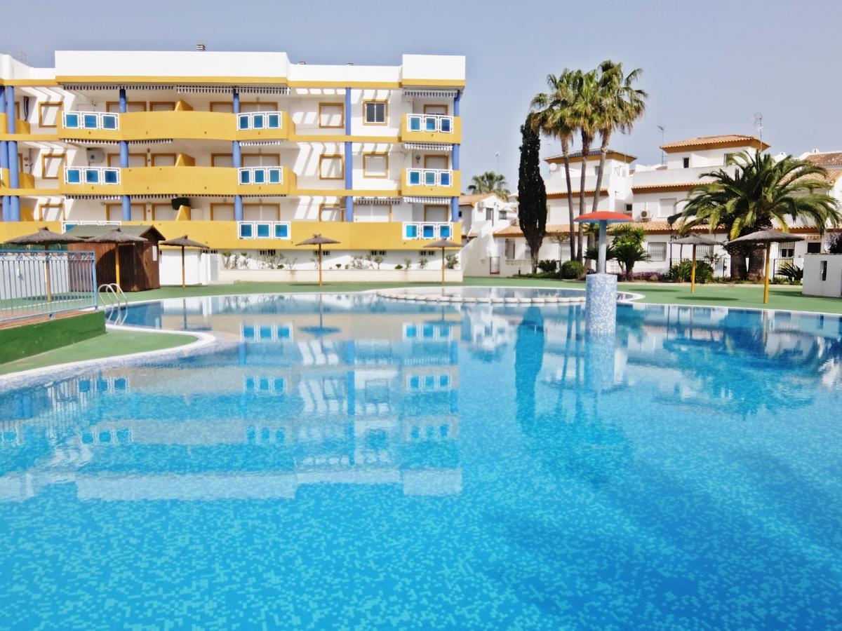Apartamento Familiar Junto A La Playa De San Fernando - Oliva Kültér fotó